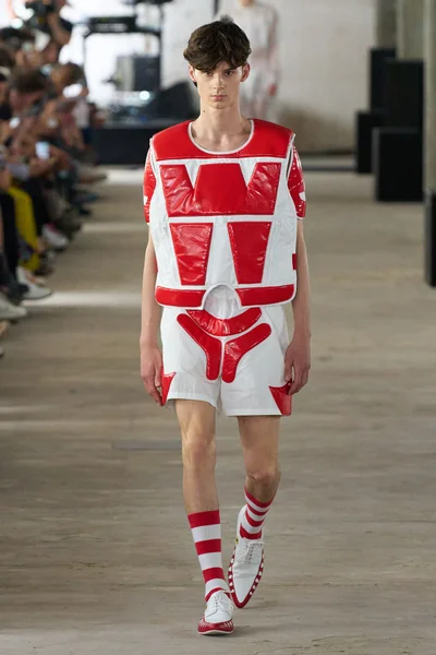 Look 1